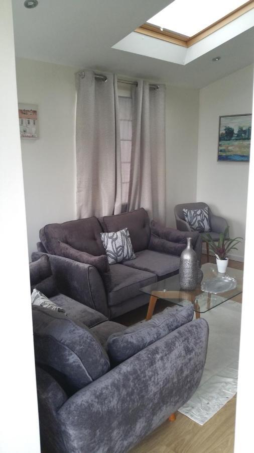Cosy Annex Close To Leeds Airport Guiseley Exterior photo