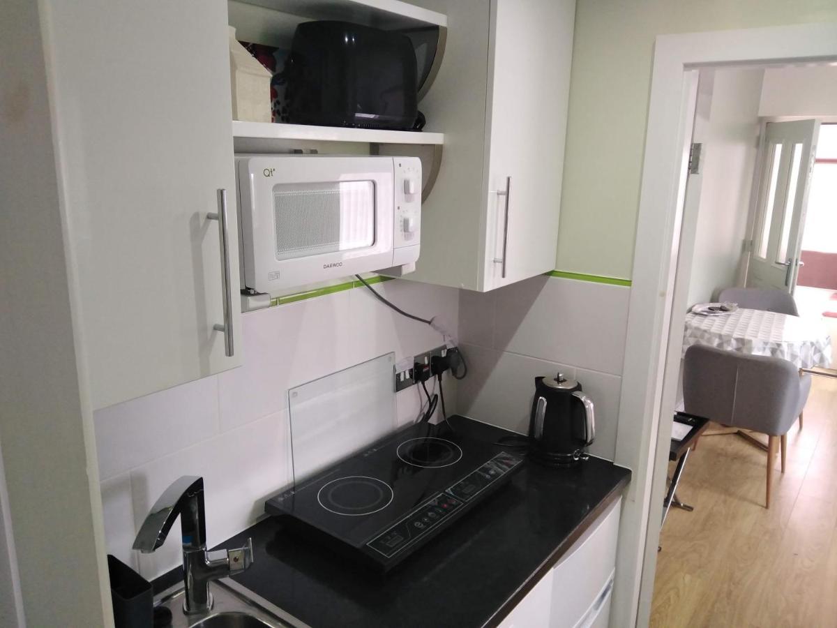 Cosy Annex Close To Leeds Airport Guiseley Exterior photo